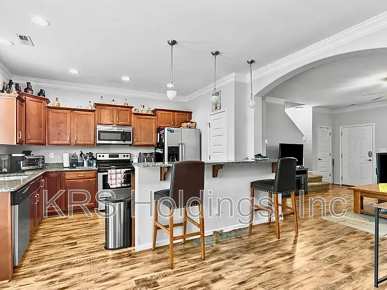 139 Rowse Dr — Photo 3