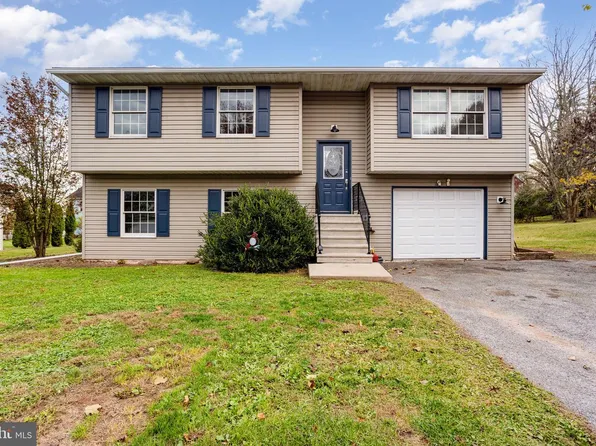 404 Shelleys Ln, Etters, PA 17319