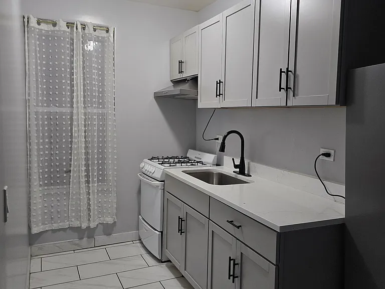 1802 S Saint Louis Ave #1 — Photo 9