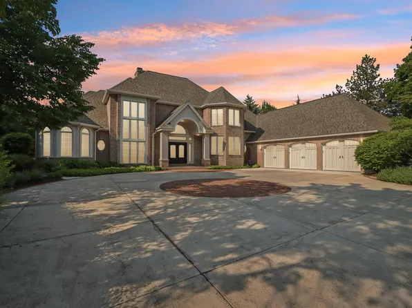 1601 Cedar BEND, Hartland, WI 53029