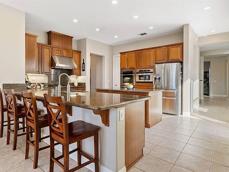 4930 Village Green Dr — Photo 15
