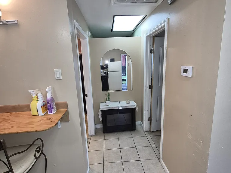 3840 Cypress St — Photo 5