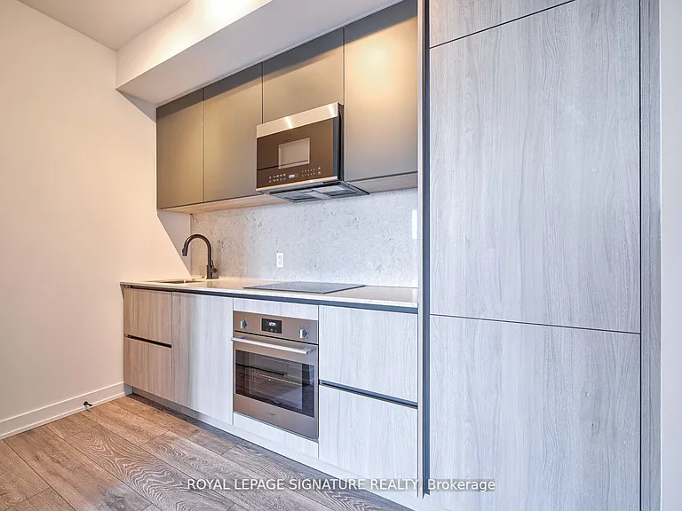 108 Peter St #1622 — Photo 16