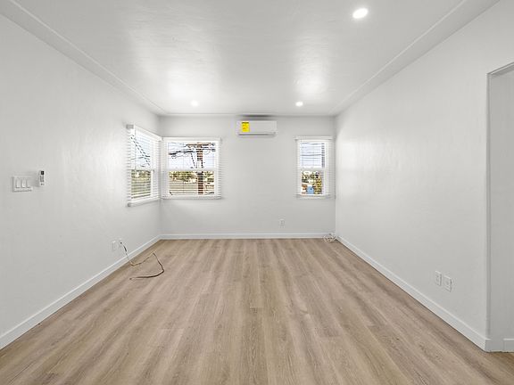2nd image of 3941-45 Georgia St #3945