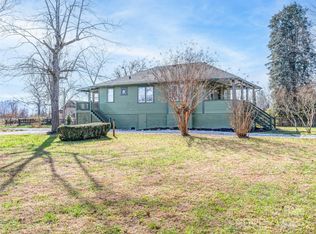 12 Sals Ln, Brevard, NC 28712