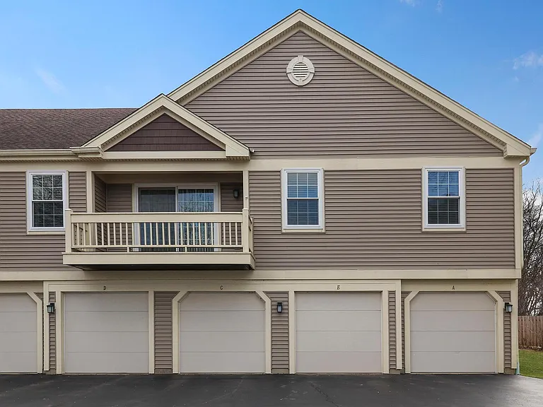 1206 Ballantrae Pl #E — Photo 2