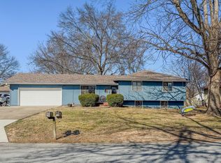 2325 W Alta Street, Springfield, MO 65810