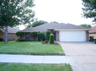 911 Tennessee Trl, Arlington, TX 76017