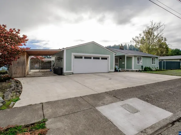 341 9th Ave, Sweet Home, OR 97386