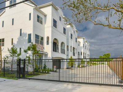 (Undisclosed Address), Houston, TX, 77009