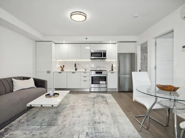 623 Avenue H image 1 of 14