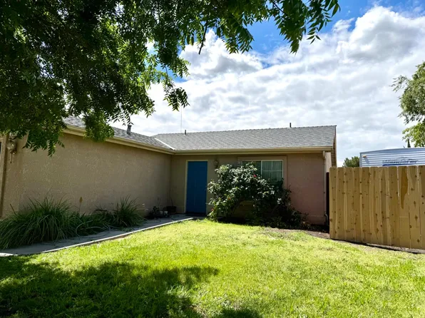 2034 McPherson Ave, Dos Palos, CA 93620