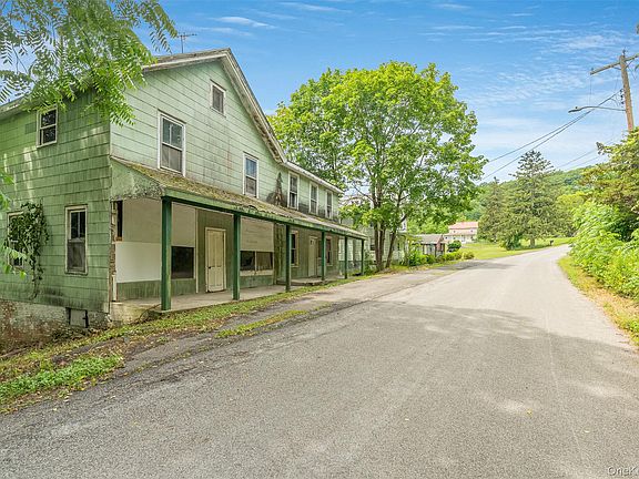 4th image of 50 Maple Street
