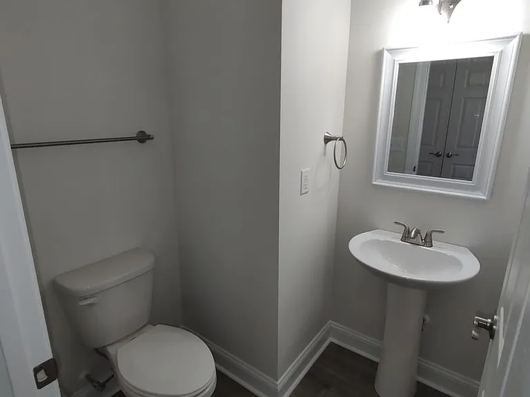 1046 Fairway Ln — Photo 13