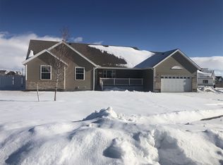 2997 N Kilt Ln, Rawlins, WY 82301