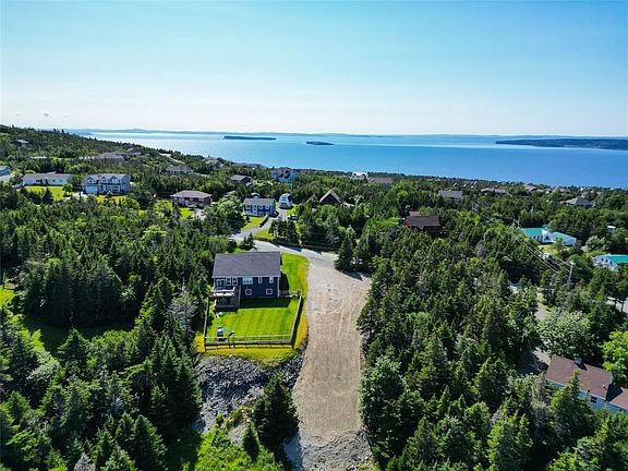3rd image of 151 Dogberry Hill Road