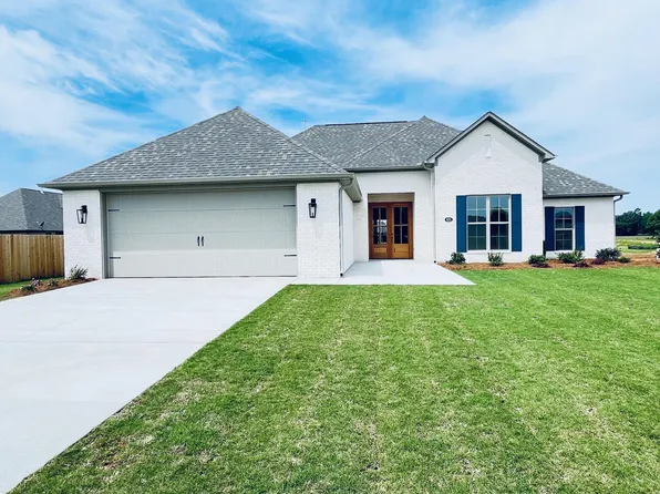 620 Silver Leaf Dr, Medina, TN 38355