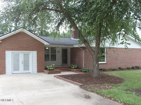 105 Sandlewood Road, Whiteville, NC 28472