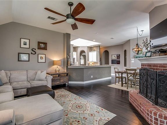 5th image of 9913 Ashmont Dr