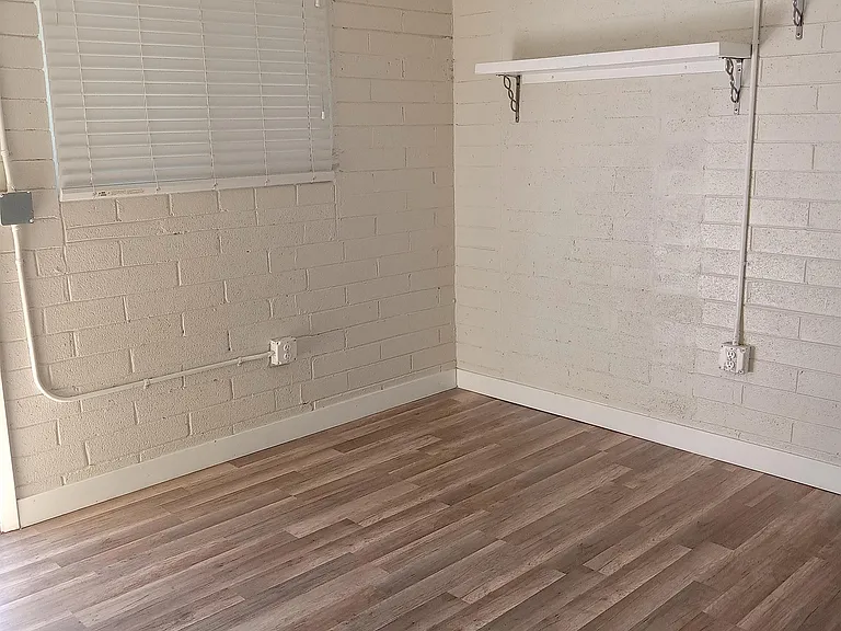 605 W Pierson St #14 — Photo 4