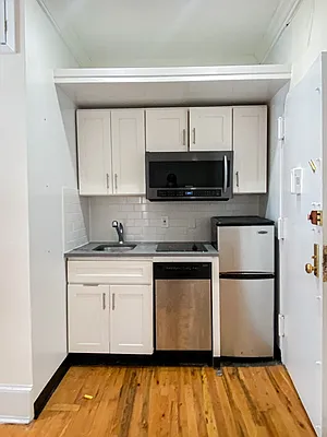 Rented by City Connections Realty | media 23