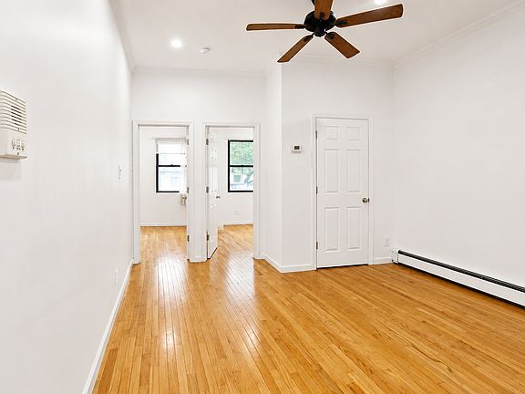 4th image of 376 Myrtle Ave APT 2