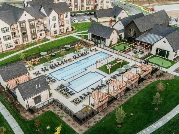 Farmhouse at Lantern Commons