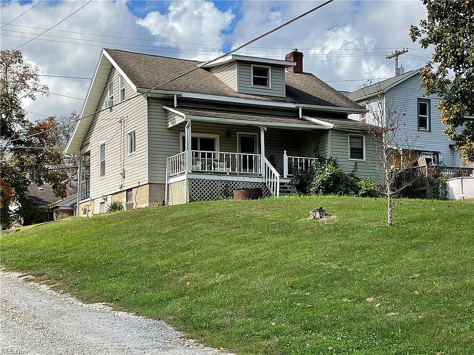 2nd image of 142 Mill St