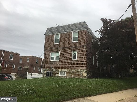 3rd image of 1822 Oakmont St