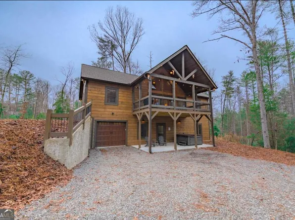 135 Ruby Ln, Ellijay, GA 30540