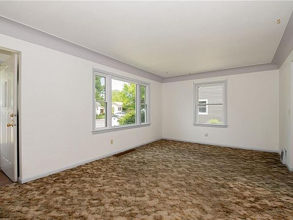 5th image of 1338 Avenue E