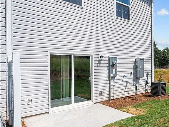 2nd image of 1012 Tundra Teal Ln