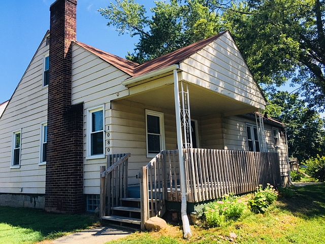 1st image of 1080 Meadowdale Ave