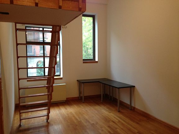 4th image of 457 W 46th St APT 2C
