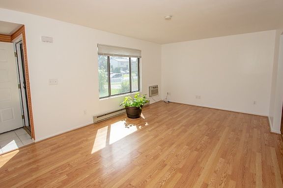 3rd image of 37B Suncrest Dr