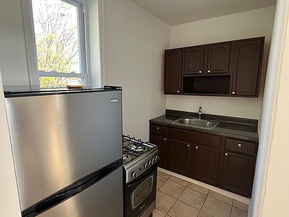 3rd image of 5052 Aspen St Fl 2nd