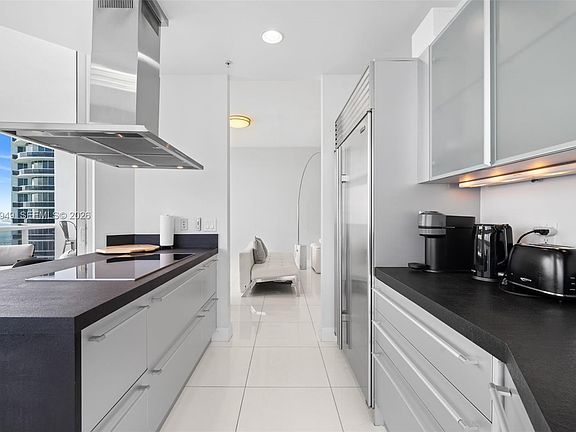 4th image of 18201 Collins Ave APT 4709