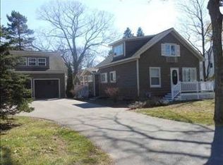 420 Maple St, Harbor Springs, MI 49740