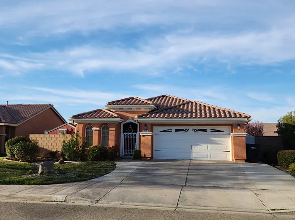 3045 E Newgrove St, Lancaster, CA 93535