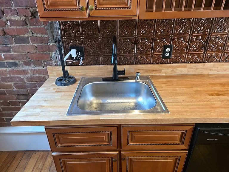 216B Middle St — Photo 34