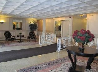 250 N Village Ave APT B7, Rockville Centre, NY 11570