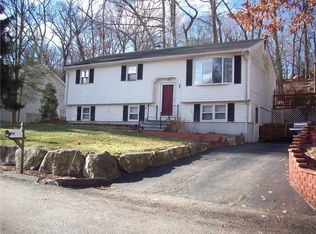 22 Butler Dr, Johnston, RI 02919