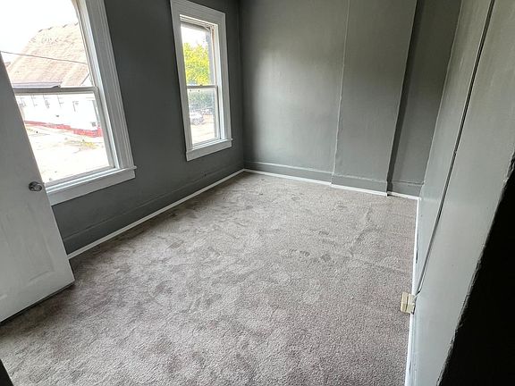 5th image of 708 Catherine St #2