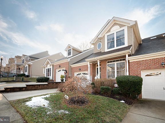 3rd image of 619 Beaver Falls Pl