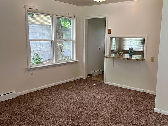 5th image of 324 Harvard Ave