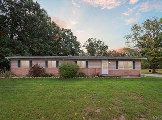 4925 Dixon Rd, Caro, MI 48723