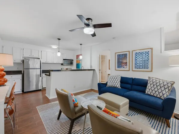 304 E 33rd St APT 11, Austin, TX 78705