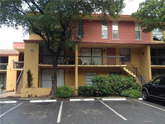 2nd image of 4011 N University Dr #102