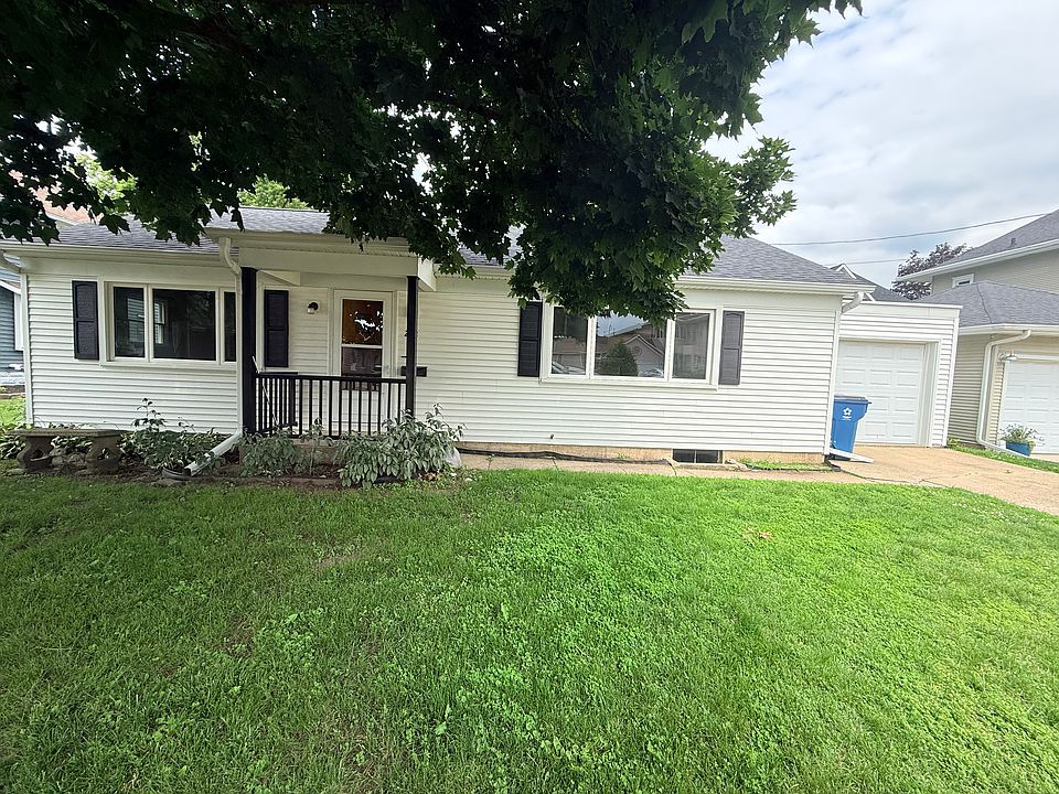 1st image of 212 N Ottawa Ave