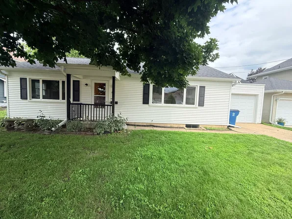 212 N Ottawa Ave, Dixon, IL 61021